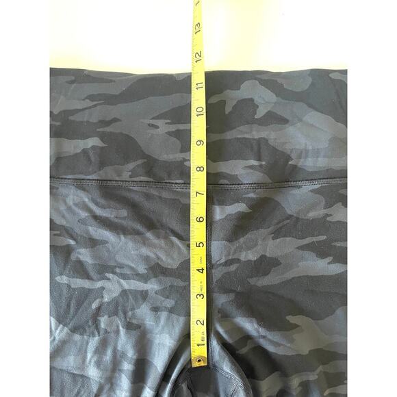 Athleta Elation 7/8 Camo Tight - Picture 7 of 11